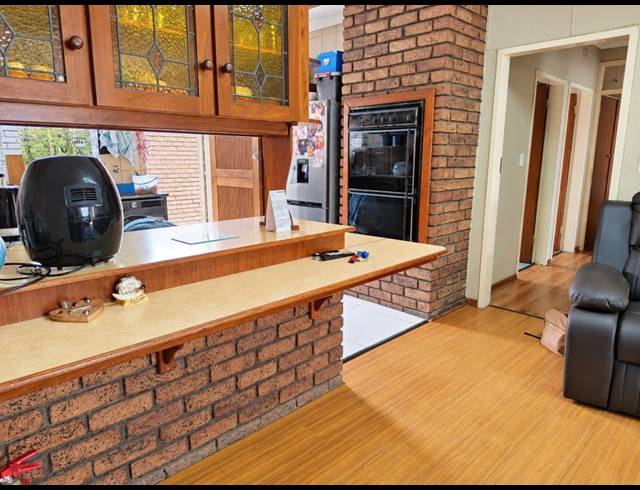 3 BEDROOM PROPERTY TO RENT IN PETERSFIELD